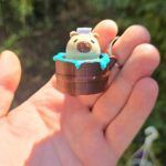 - Breloc: Capibara clicăicios